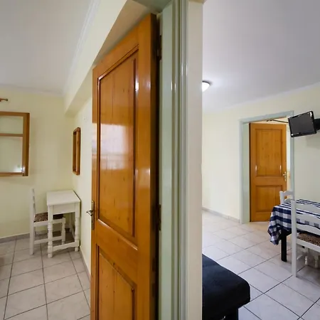 Olive Tree Hotel 2*