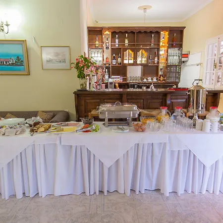 Отель Olive Tree 2*