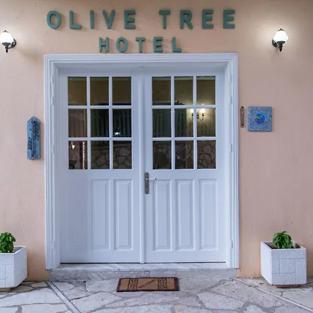 Olive Tree Айос-Никитас